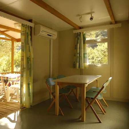 Ośrodek wypoczynkowy Village Canapai 3*